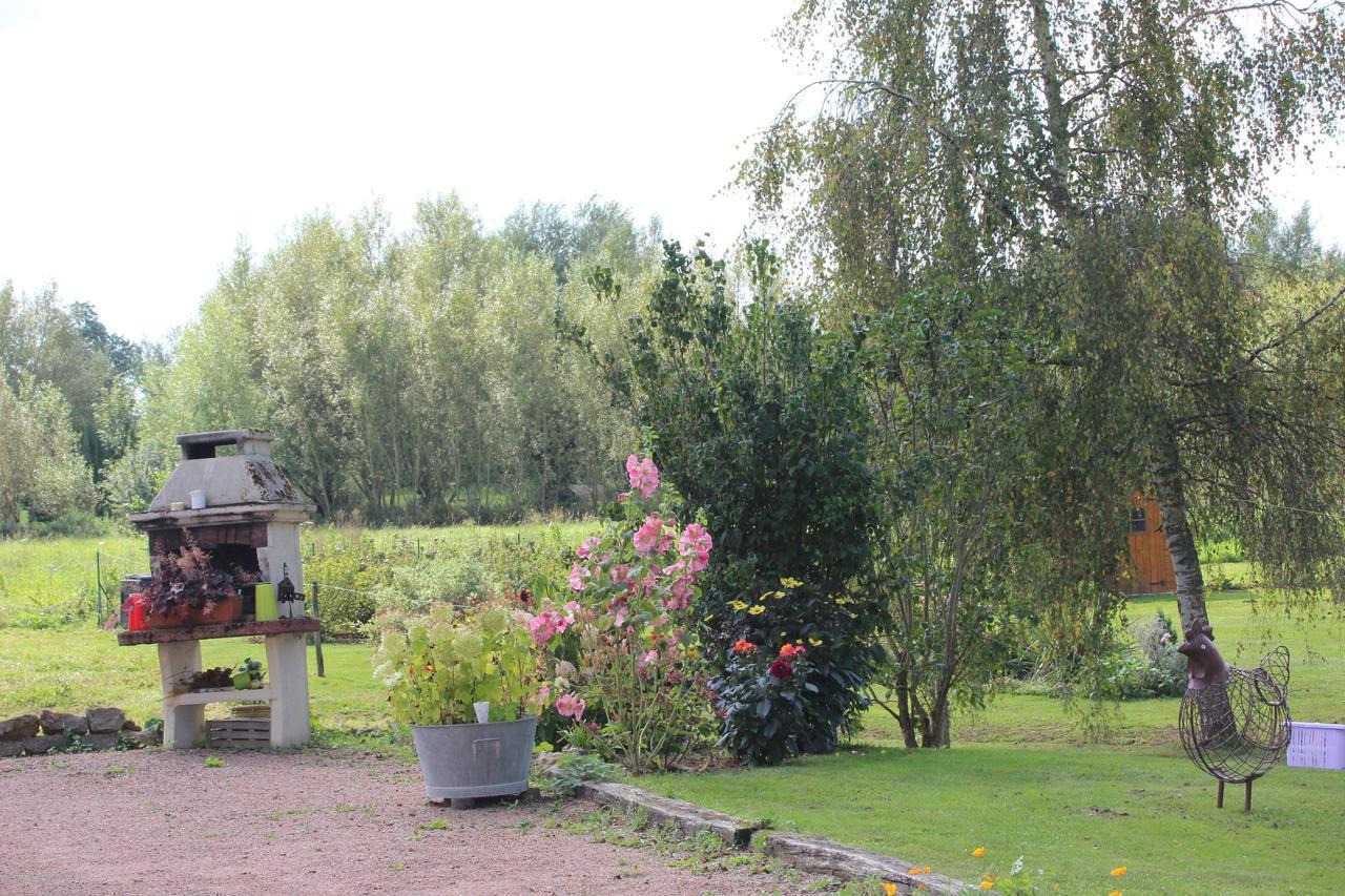 Essey Au Rendez Vous De L'Auxois B&B الغرفة الصورة